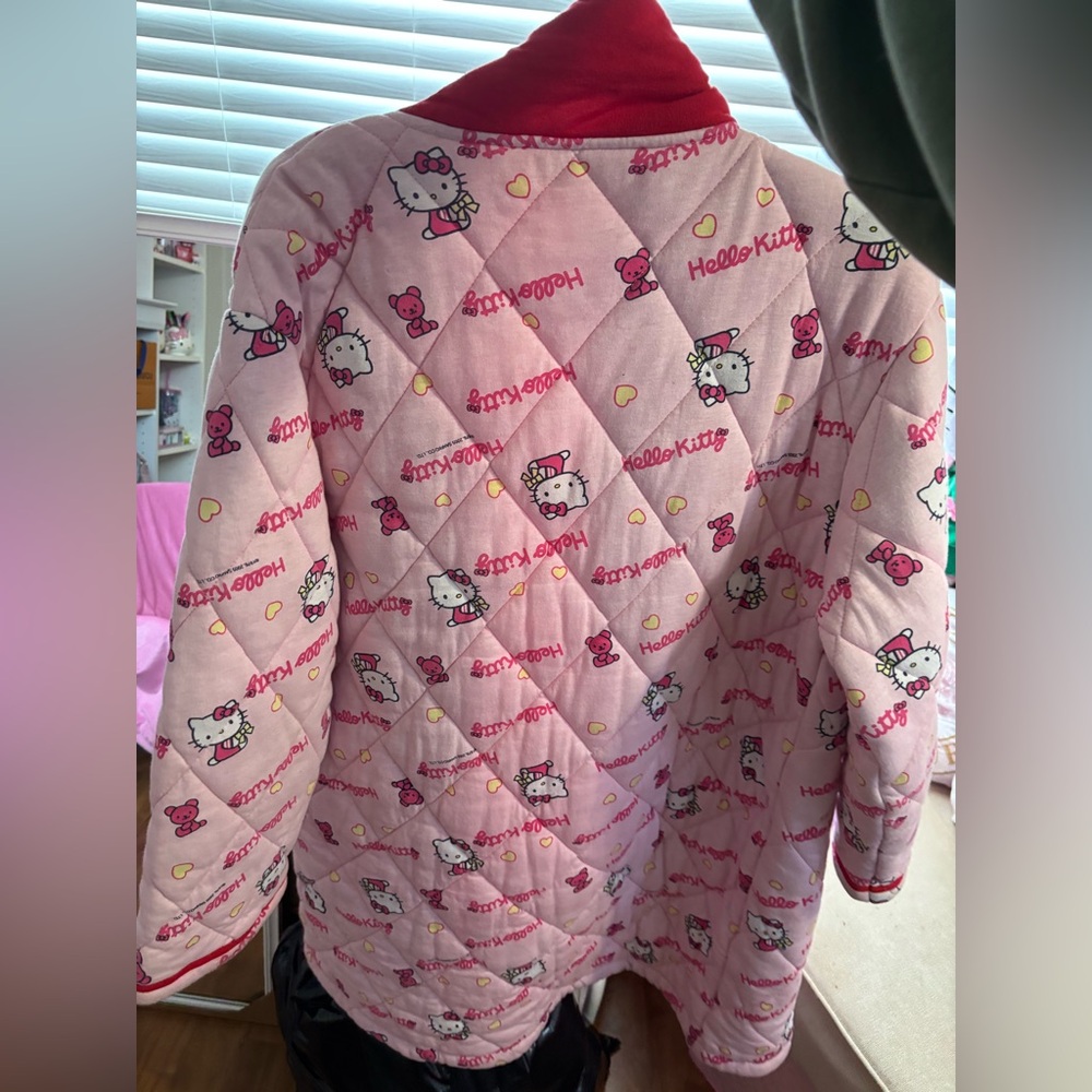 Hello Kitty Housecoat - Picture 3 of 4
